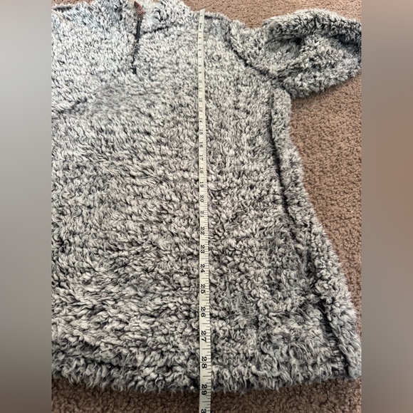 Weatherproof Vintage Women's Zipped Sherpa Pullover. - Picture 4 of 7